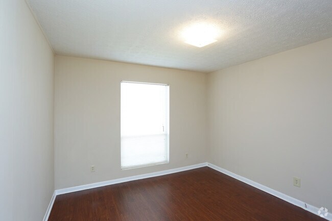 Photo - Foxcroft Apartments