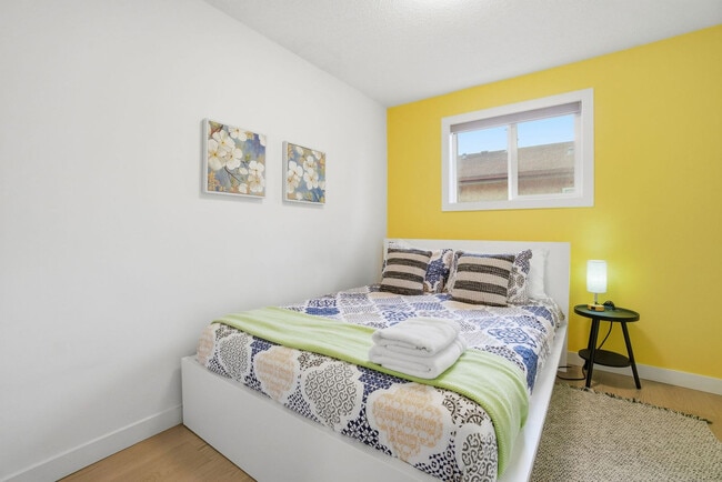 Photo - 3909-3912 12 Ave NW Unit SI FL1-ID1564618P