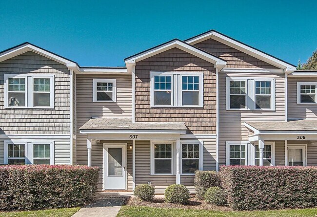 Building Photo - 307 Drury Dr