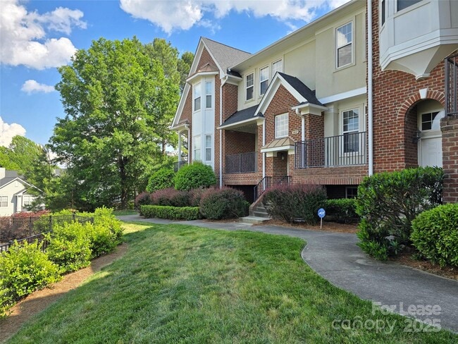 Building Photo - 14243 Richmond Park Ave Rental