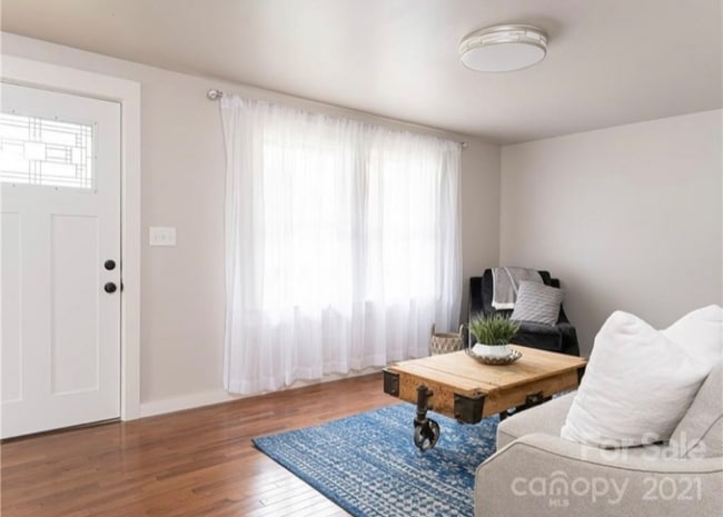 Photo - 334 N Main St