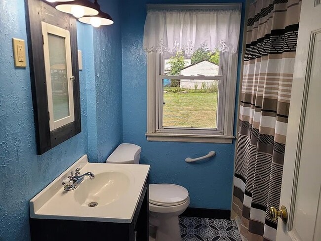 Photo - 1507 Westview Dr NE