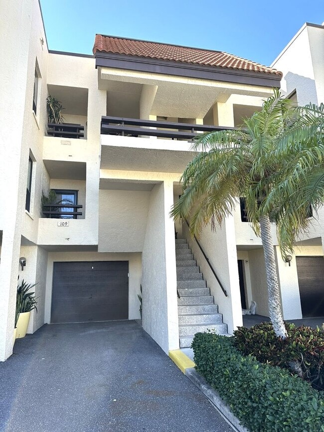 Photo - Gorgeous Updated Tierra Verde Annual Unfurnished Waterfront Condo 2/2 w/Garage Unit 209