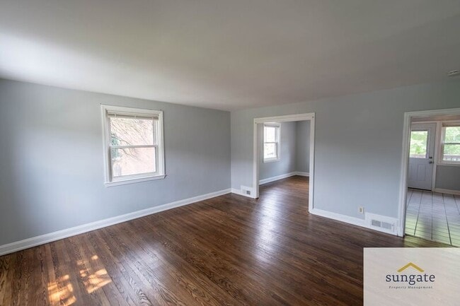 Photo - 831 N Chapel Gate Ln
