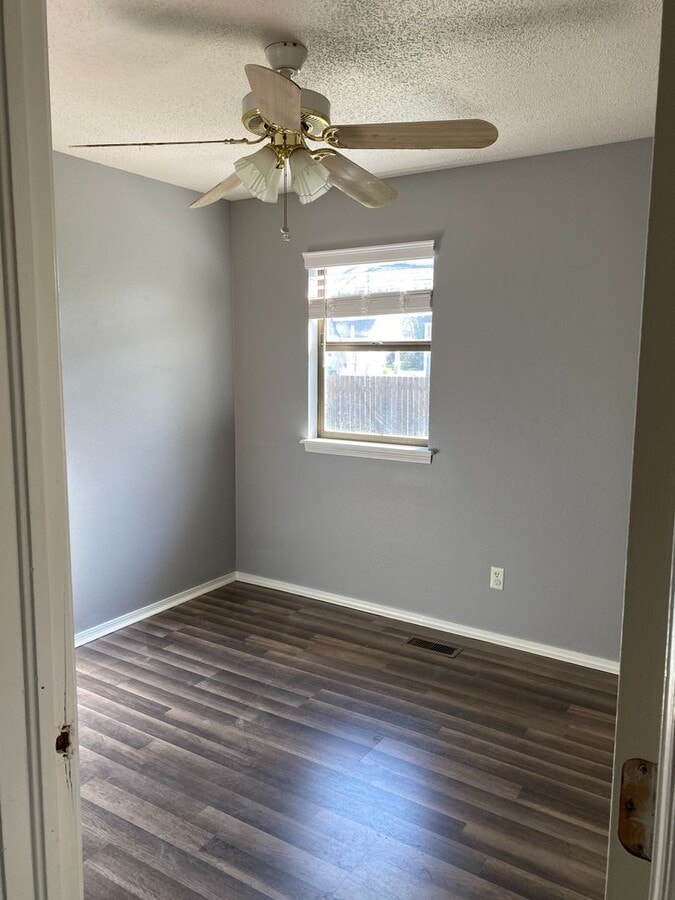 Photo - 514 W J St Unit 514 W J St #B