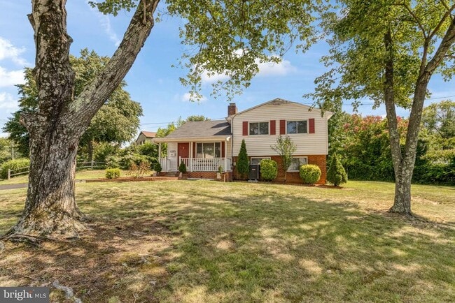 Photo - 13208 Aldrin St