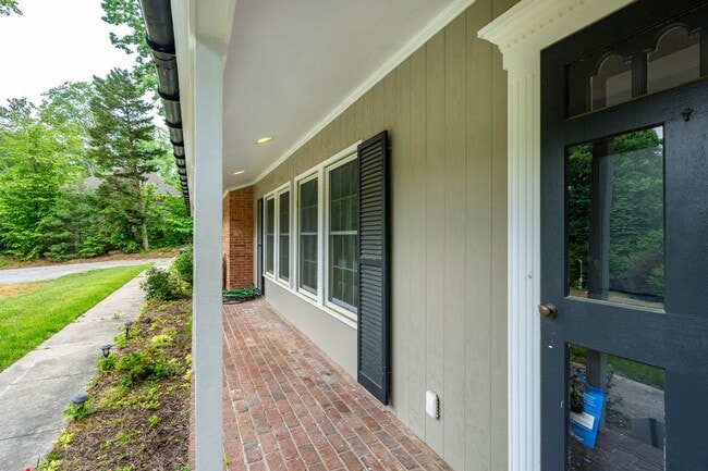 Photo - 4222 Arbutus Dr