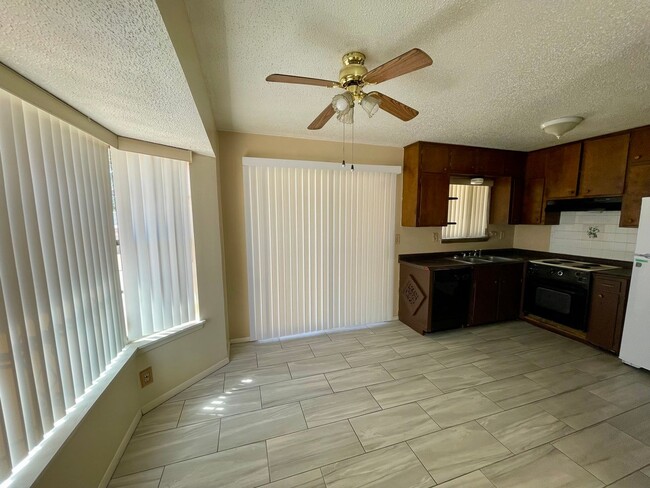 Photo - Great location!