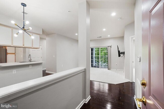 Photo - 101 Watkins Pond Blvd Unidad 201A1