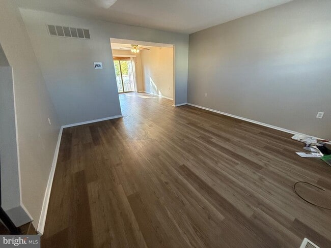 Photo - 34 King Charles Cir