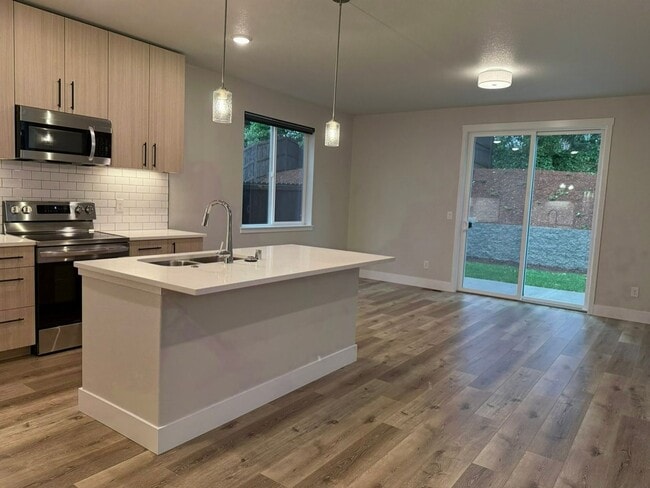 Photo - Beautiful Three Bedroom New Construction Home For Rent