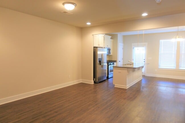 Photo - 17 Timber Oak Way