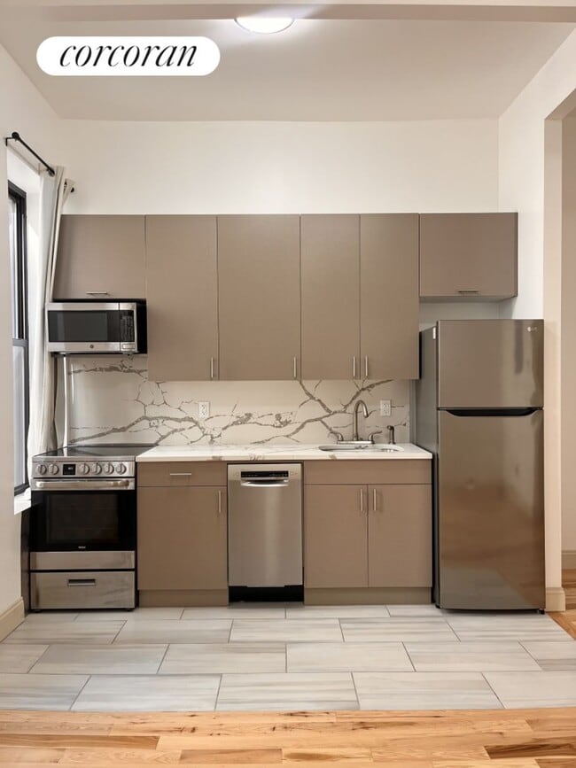 Photo - 47 W 71st St Apartment