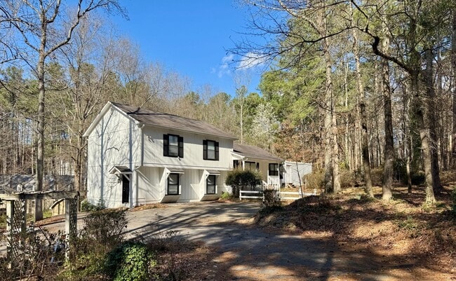 Building Photo - 1+ Acre of Wooded Privacy in Allatoona High School
