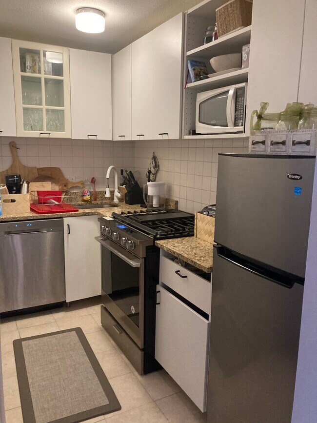 Photo - 142 Kenrick St Unit 24