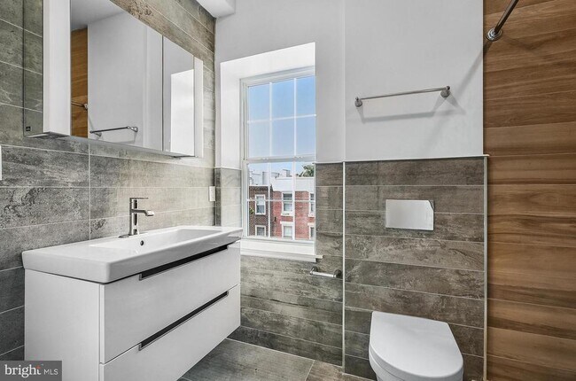 Photo - 2046 E Huntingdon St Unit 3F