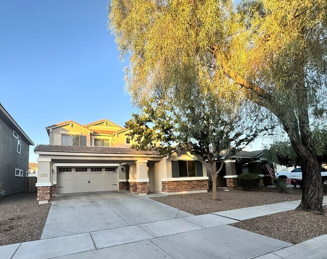 Building Photo - POWER RANCH 4 BEDROOM EXQUISITE HOME: COMM...