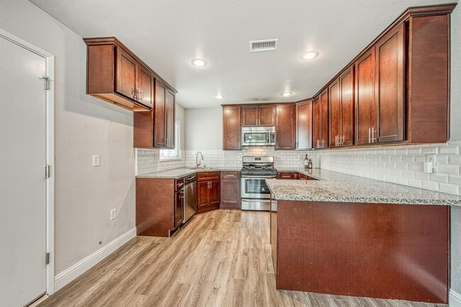 Photo - 2234 E Rialto Ave