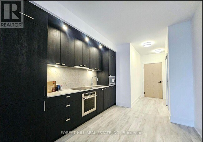 Photo - 10 Inn On The Pk Dr Unit 1707