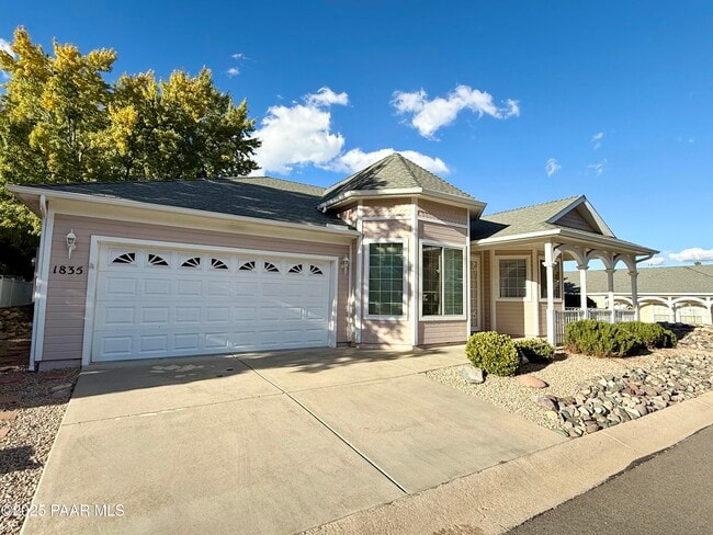 Photo - 1835 E Mulberry St