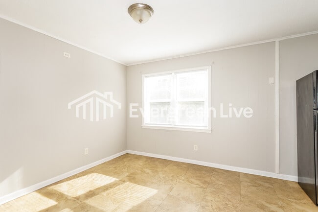 Photo - 1507 Mary Jane Ave