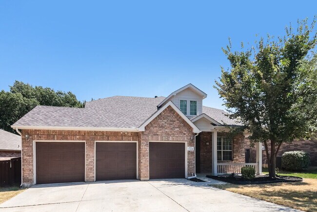 1124 Golden Eagle Ct