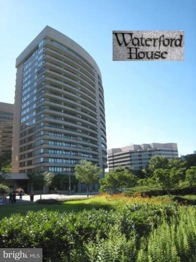 Building Photo - 1200 Crystal Dr Unit 313 Rental