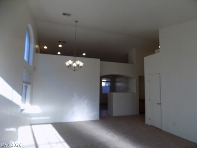 Photo - 276 Garnet Garden St