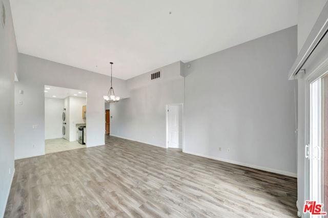 Photo - 11124 Burbank Blvd Unidad 311