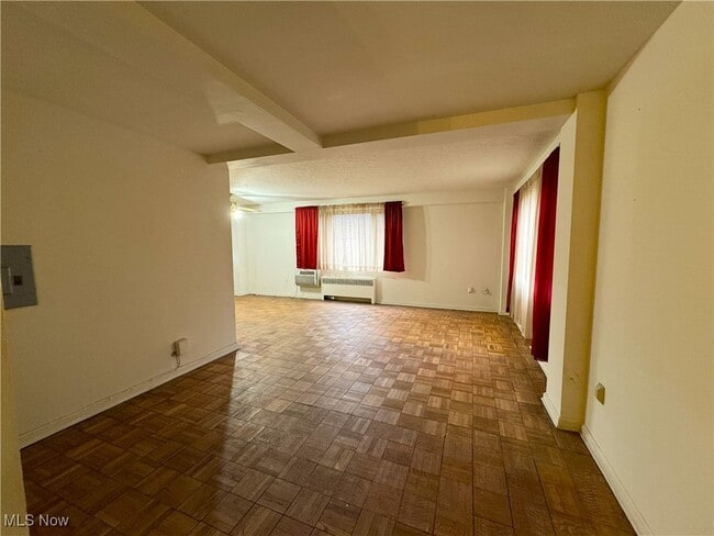 Photo - 11820 Edgewater Dr Unit 103