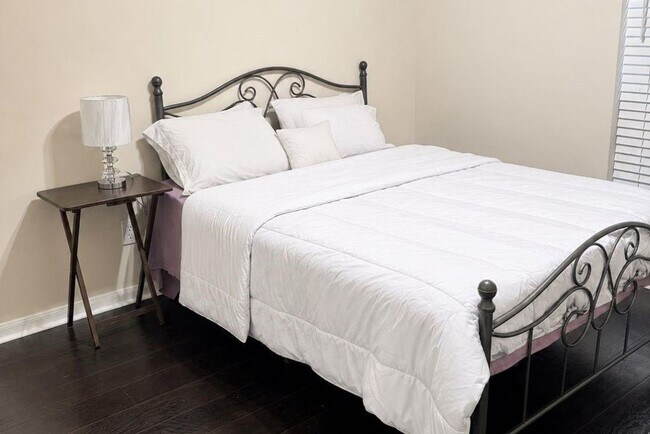 Photo - 2719 Riverhollow Ln