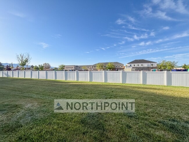 Photo - 3 Bed 2.5 Bath Townhome
