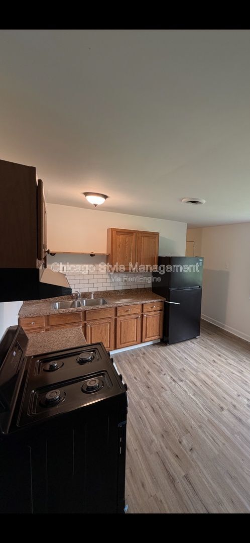 Photo - 1928 Campbell Ave