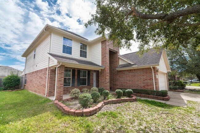 Troy Drive, Missouri City, TX 77459 - 3 BR 2.5 BA single-family home