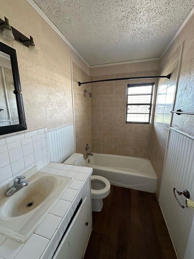 2/1 House for Rent Rental House Rental in Midland, TX