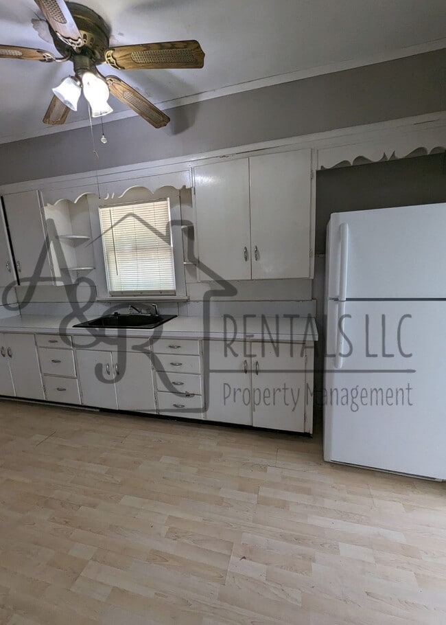 Photo - 2104 N Broadway St