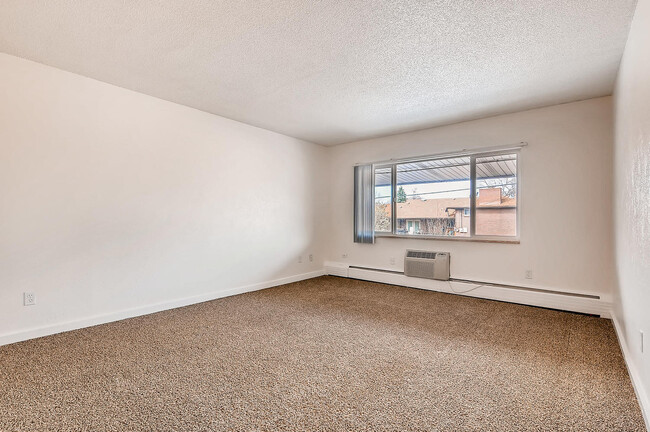 Photo - Geneva Apartments