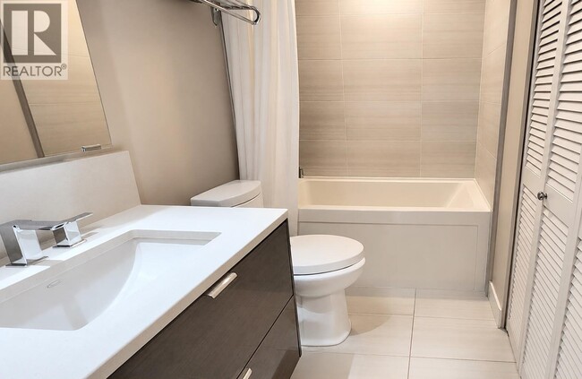 1777 W 7th Ave Unit 105