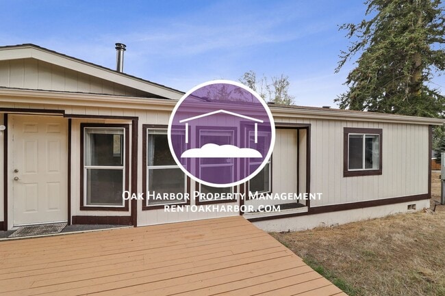 Building Photo - Duplex