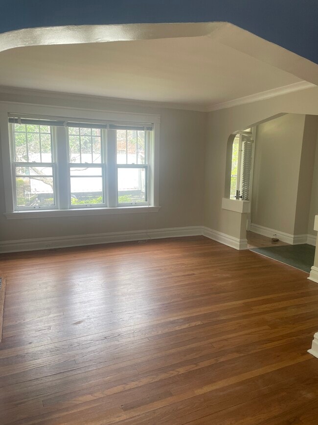 Photo - 5244 Bancroft Ave