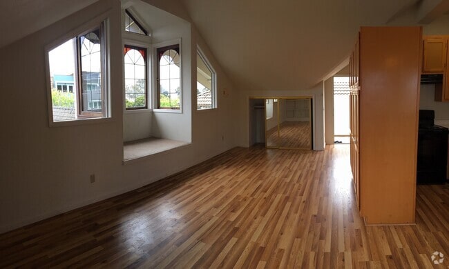 Building Photo - CM237L Unit A Rental