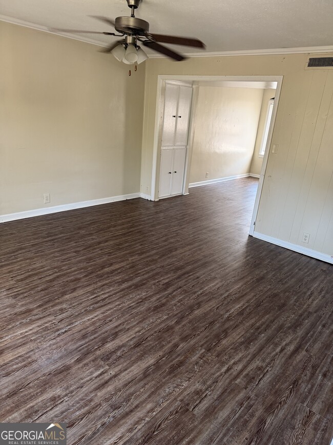 Photo - 1006 5th Ave