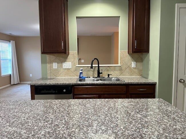 Photo - 68 Bicentennial Way