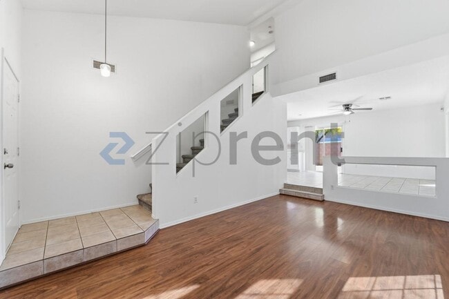 Photo - 17606 N 17th Pl