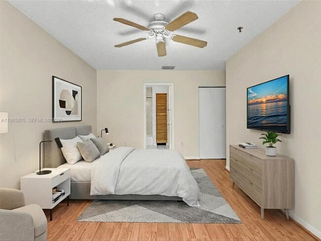 Photo - 240 SW 15th Rd Unit 112