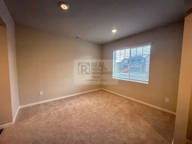 Photo - 3 Bedroom Home in Desirable Lipoma Firs Community – Puyallup