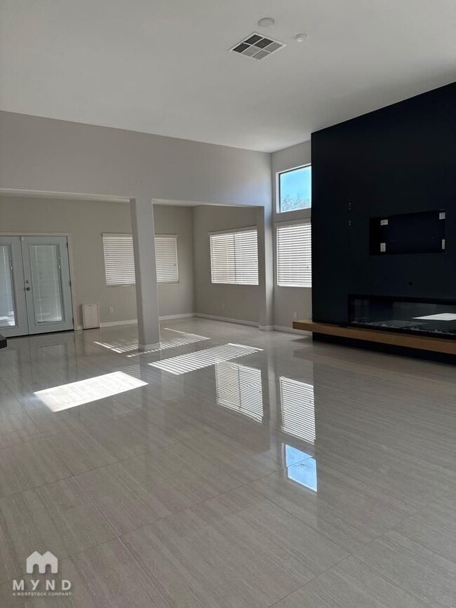 Photo - 6712 Donna St