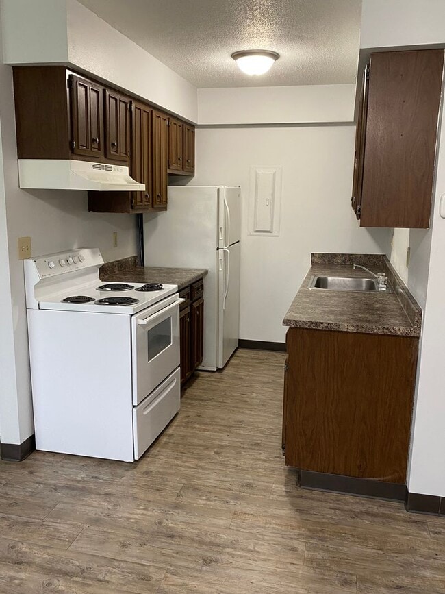Photo - 1715 Edgewood Dr NW Unit 1715 2