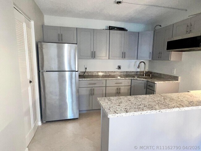 231 Pine HOV Cir Unit A-1