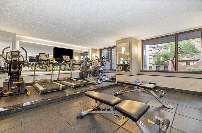 Photo - 245 E 44th St Unit 4C